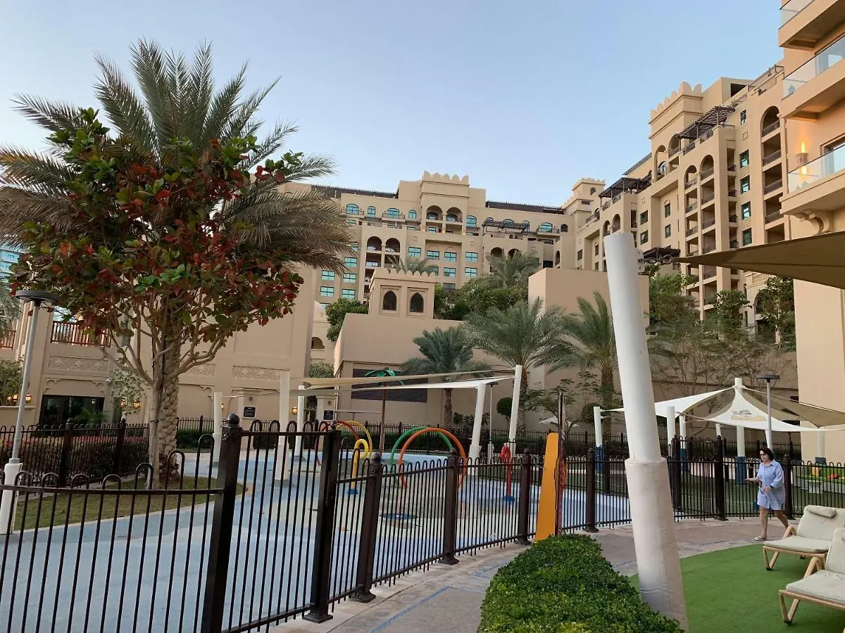 Amazing 2Br Apartment Dubai 0*,